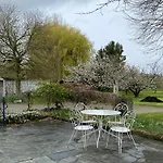 Bed & Breakfast Domaine En Trembley